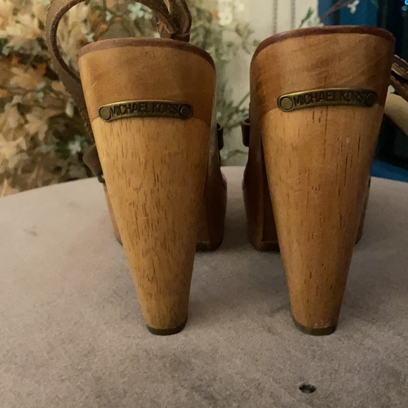 BRAND NEW Michael Kors Bronze and Gold Platform shoe 5.5 - Picture 5 of 7